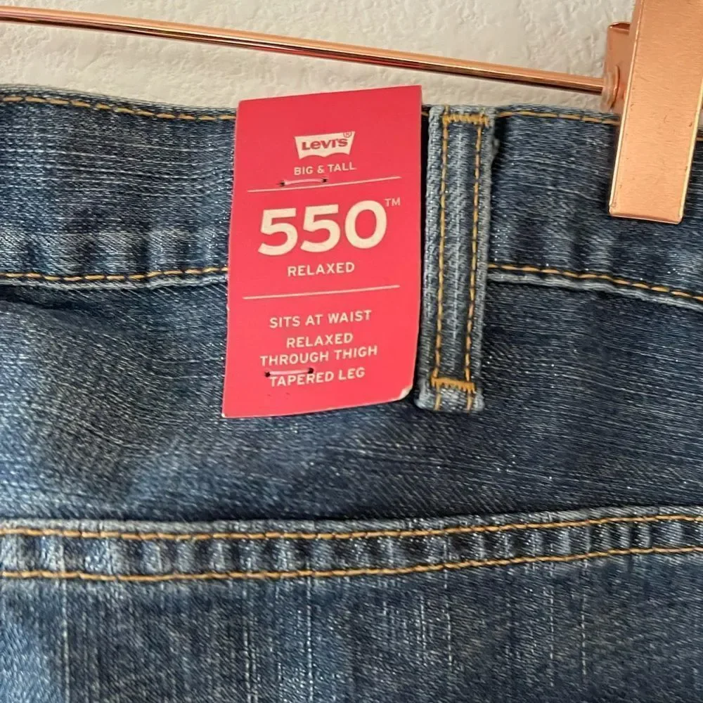 NWT Levi’s 54x30 550 jeans‎